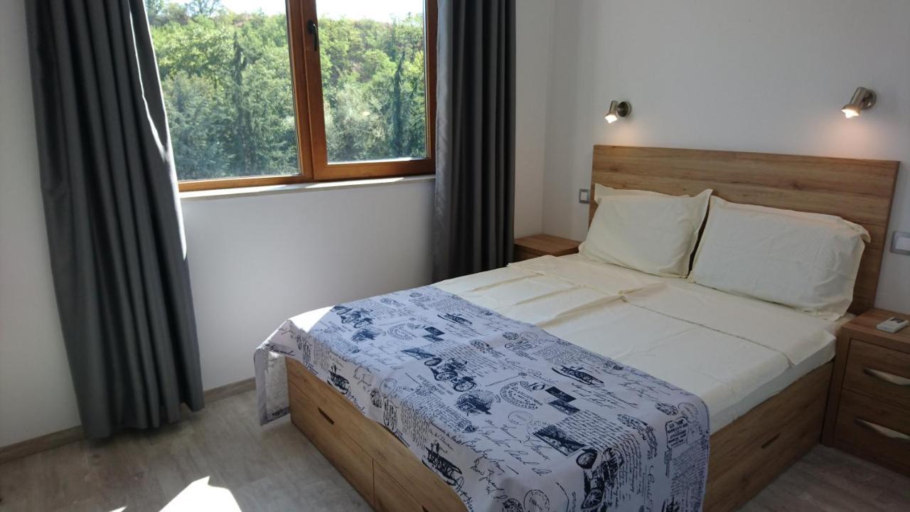 Park Apartments & Rooms Popovi Sandanski Buitenkant foto