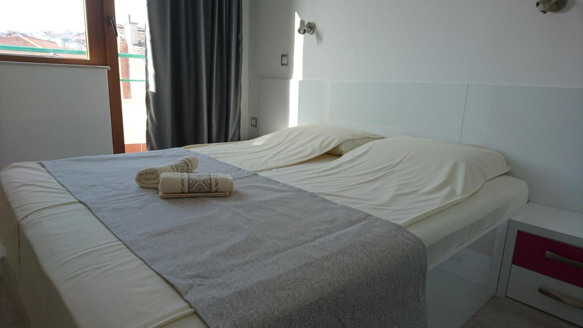 Park Apartments & Rooms Popovi Sandanski Kamer foto